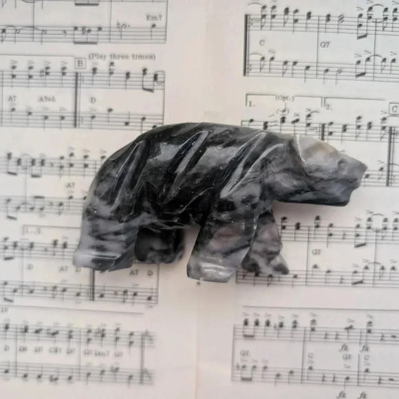 Marble Bear Sculpture - Black and White - Picture 6 of 9